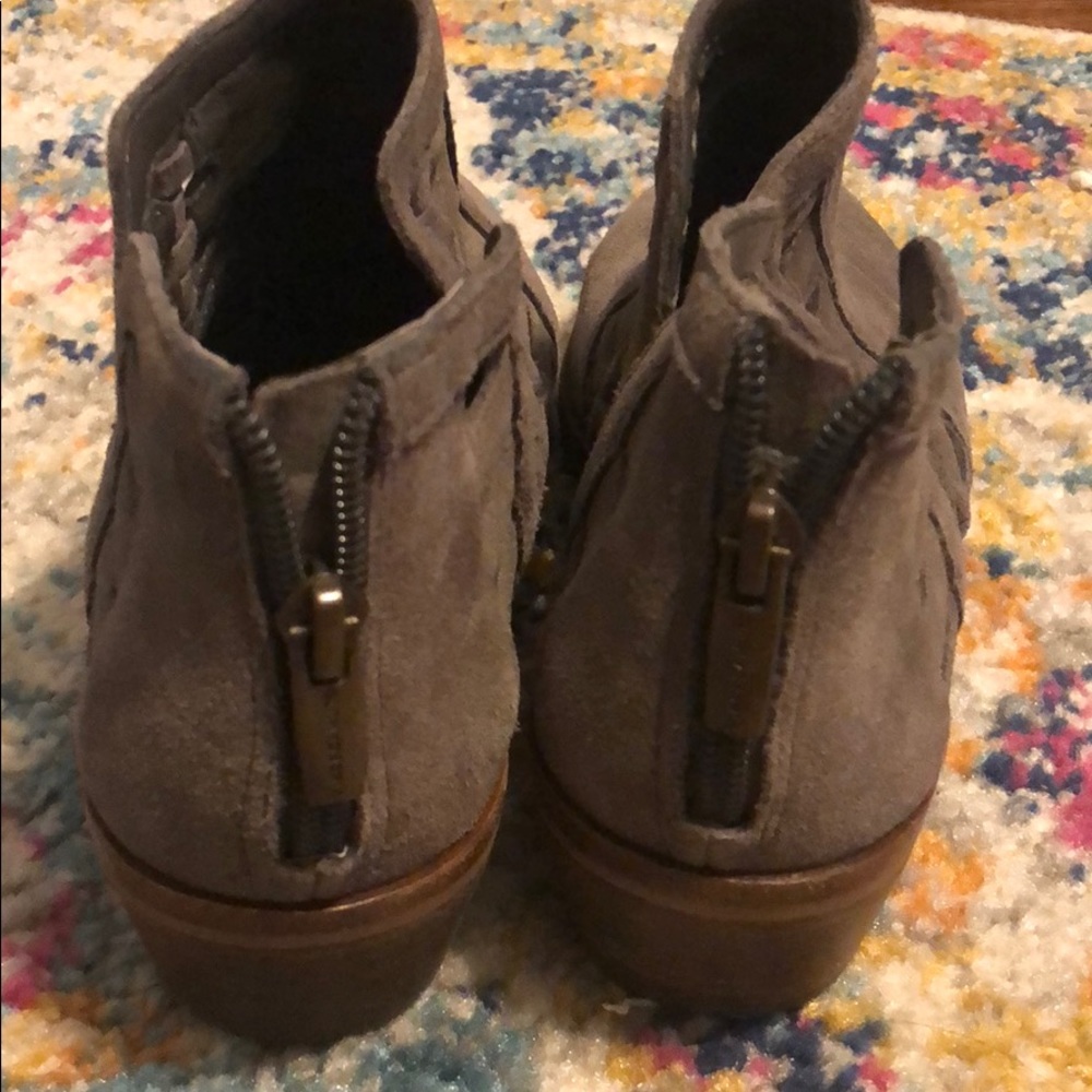 Cut out booties - Picture 5 of 5